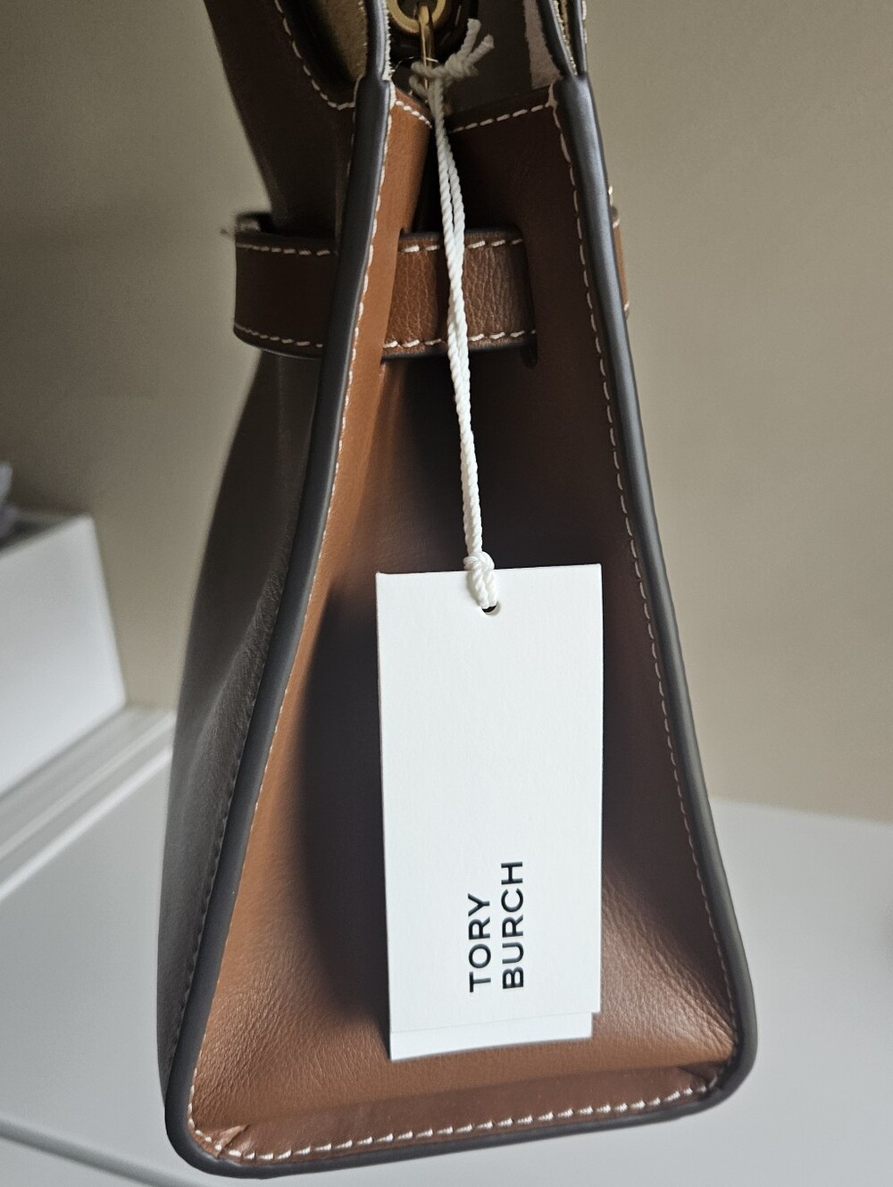 Small Lee Radziwill Double Bag. Aged Tan. Tory Burch. - Picture 8 of 13